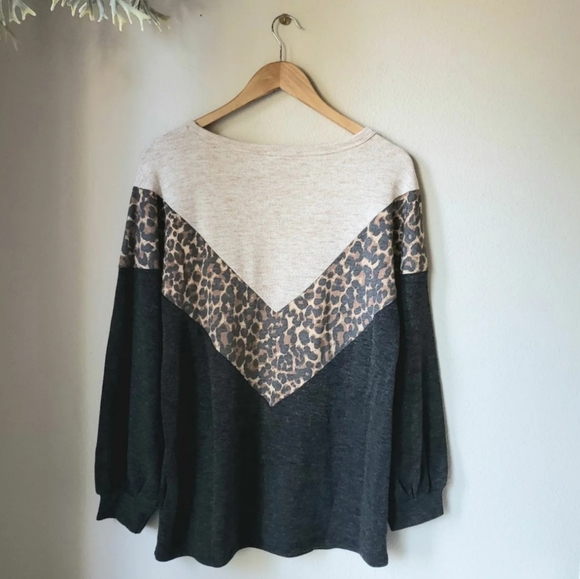 Long Sleeve Boho Pullover - Picture 6 of 10